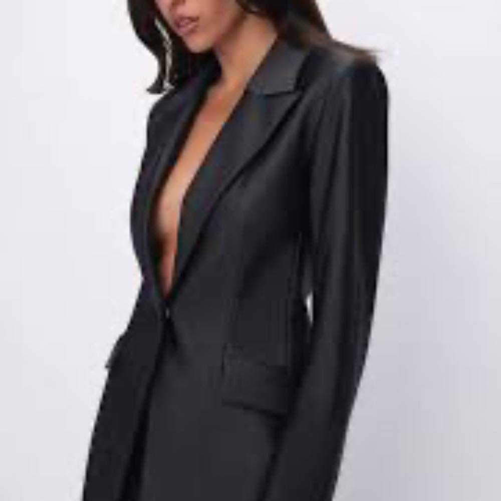 Good American Compression Shine Blazer in Black